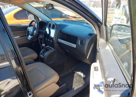 2015 Jeep Compass Latitude из США, поврежденный, VIN 1C4NJCEB0FD241346